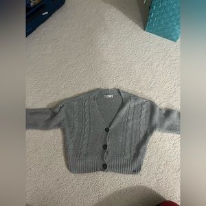 Grey cropped Hollister long sleeve sweater